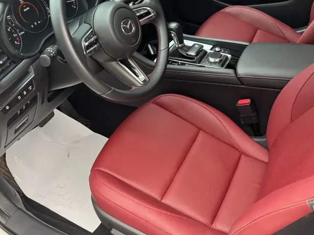 Mazda Axela — Фото автомобиля 3