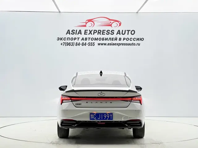 Hyundai Elantra 2021 1.5L CVT LUX Premium Edition — Фото автомобиля 5