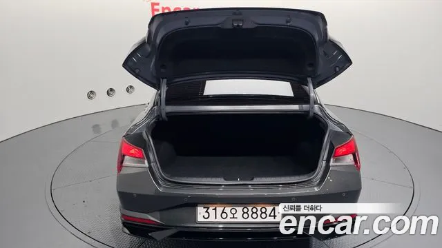 Hyundai AVANTE Avante (CN7) — Фото автомобиля 19