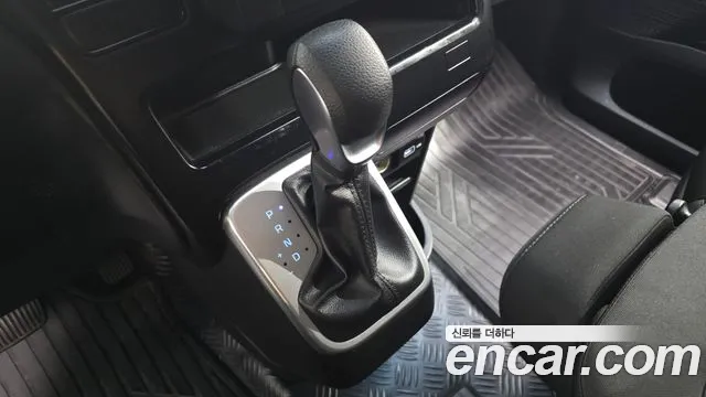 Hyundai Staria Staria — Фото автомобиля 4