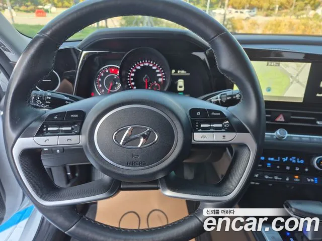 Hyundai Avante CN7 — Фото автомобиля 11