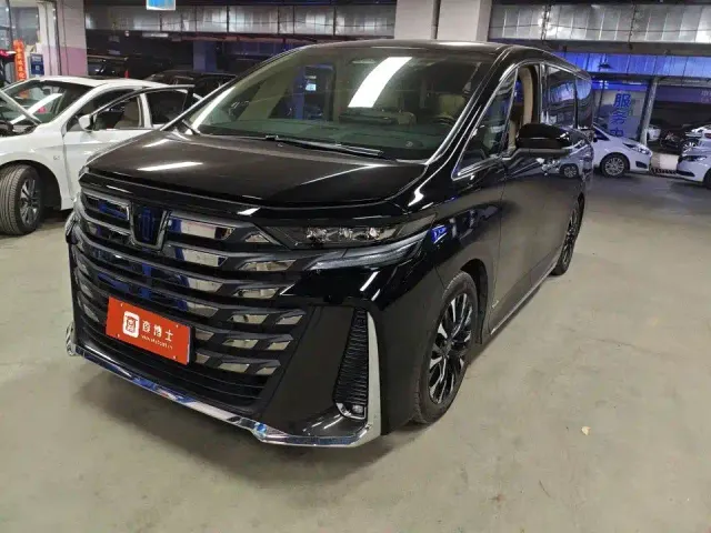 Фотография автомобиля — Toyota Vellfire
