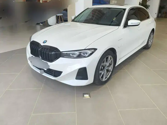 Фотография автомобиля — BMW i3