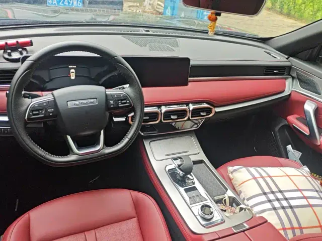 Jetour X70 Plus — Фото автомобиля 12