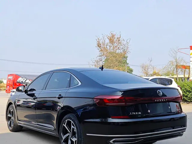 Volkswagen Passat — Фото автомобиля 9