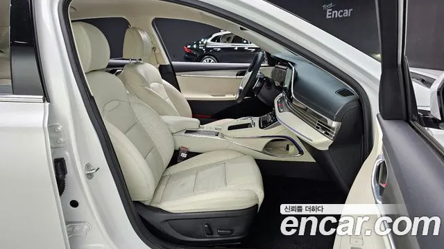 Hyundai Grandeur Новый Grandeur IG — Фото автомобиля 12