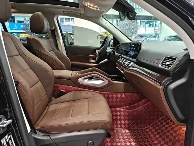 Mercedes-Benz GLE-Class — Фото автомобиля 24