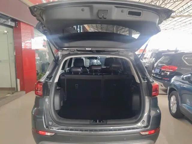 Changan CS75 — Фото автомобиля 18