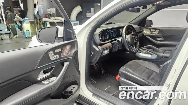 Mercedes-Benz GLS-Class — Фото автомобиля 10