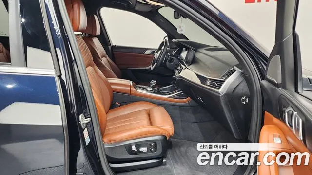 BMW X7 — Фото автомобиля 19