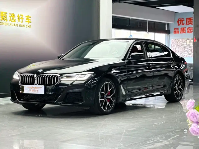 Фотография автомобиля — BMW 5 Series