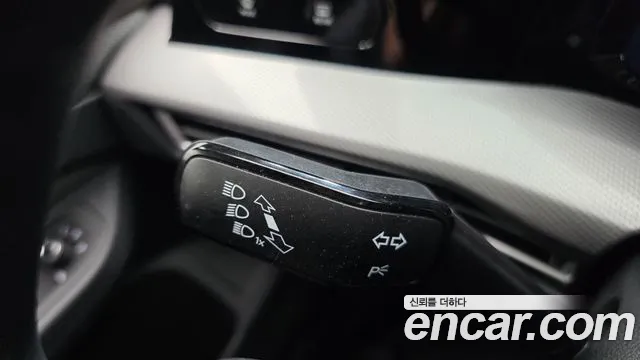 Volkswagen Golf Golf 8 поколение 2.0 TDI Prestige — Фото автомобиля 25