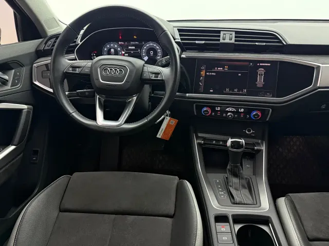 Audi Q3 — Фото автомобиля 12