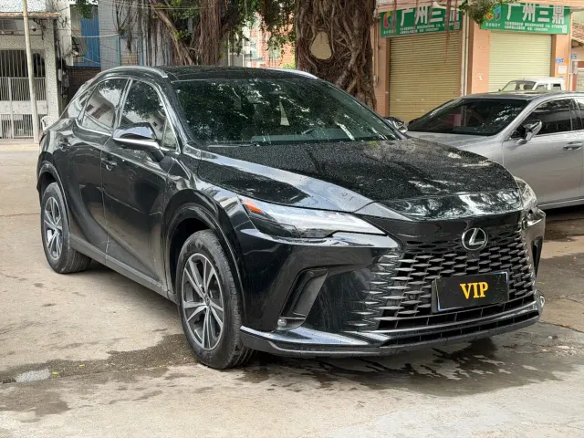Фотография автомобиля — Lexus RX
