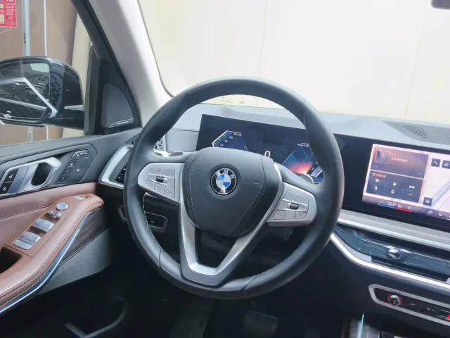 BMW X7 — Фото автомобиля 14