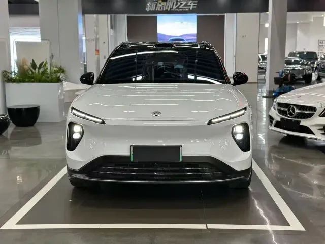 Nio ES6 — Фото автомобиля 2