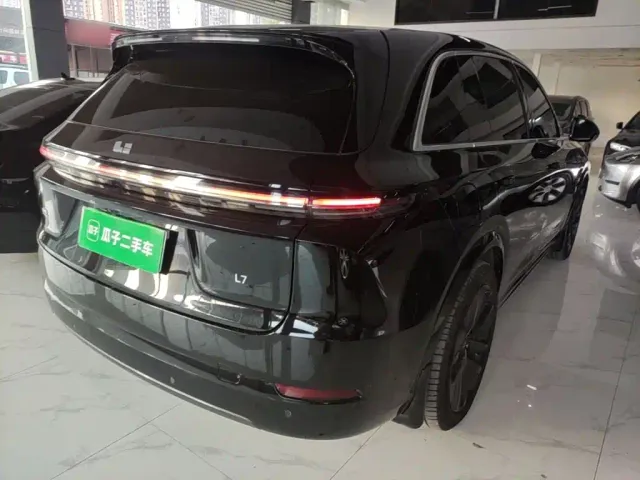 Li Auto L7 — Фото автомобиля 6