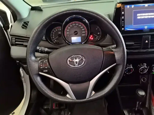 Toyota Vios — Фото автомобиля 10