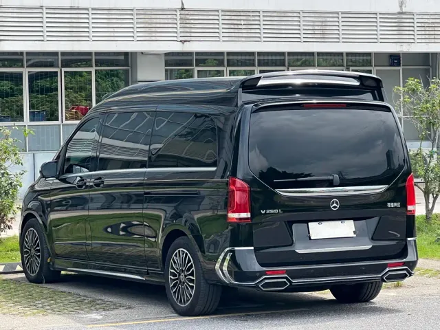 Mercedes-Benz V-Class — Фото автомобиля 6
