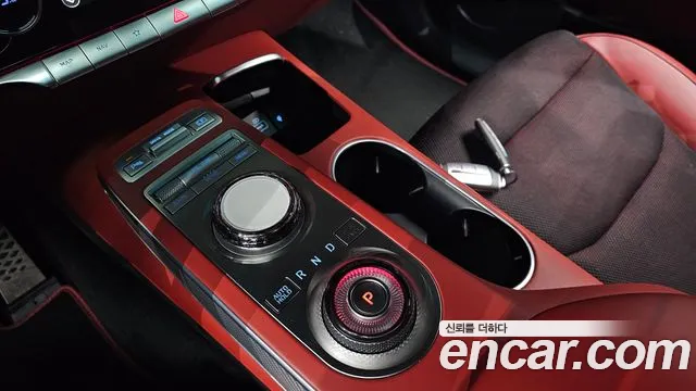 Genesis GV70 2.5T Бензин 2WD — Фото автомобиля 9