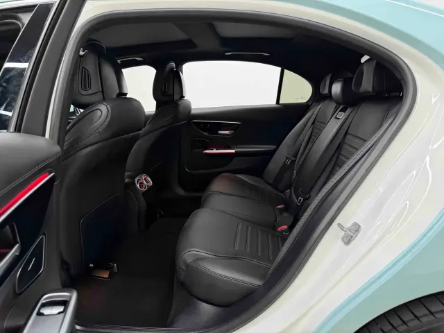 Mercedes-Benz C-Class — Фото автомобиля 16