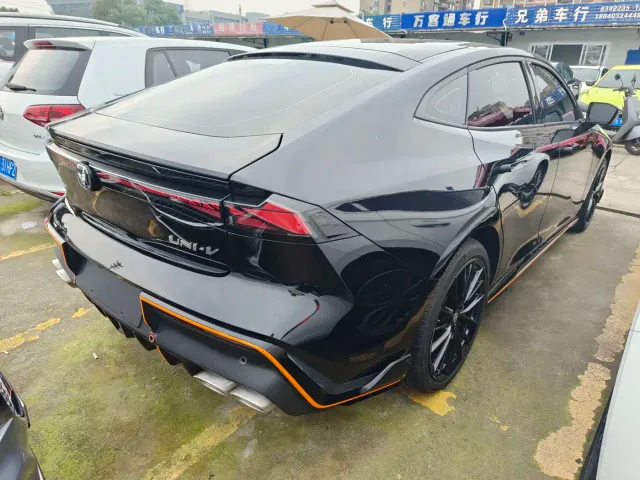 Changan UNI-V — Фото автомобиля 14