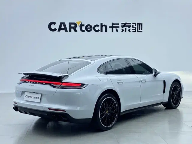 Porsche Panamera — Фото автомобиля 12