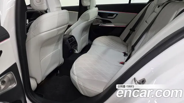 Mercedes-Benz E-Class — Фото автомобиля 10