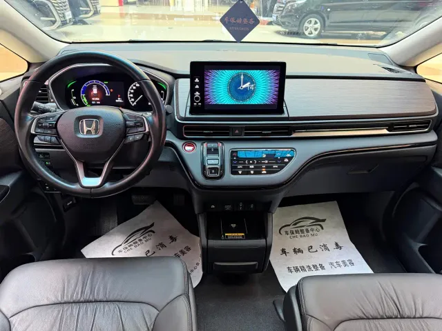 Honda Odyssey — Фото автомобиля 13