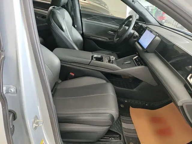 BYD Qin L — Фото автомобиля 24