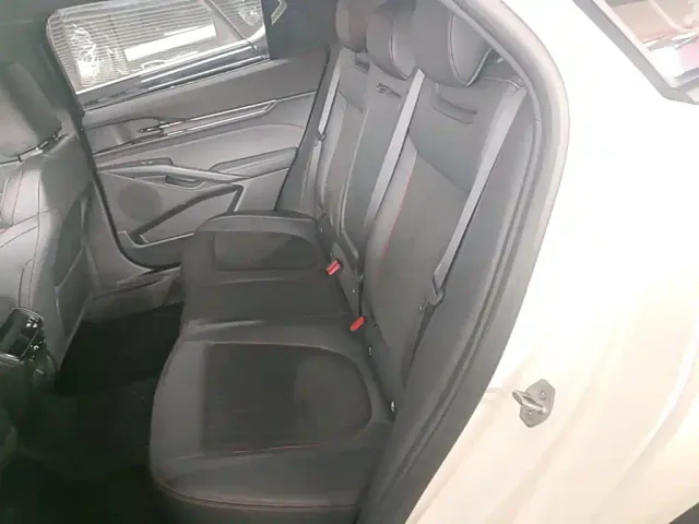 Ford Mondeo — Фото автомобиля 16
