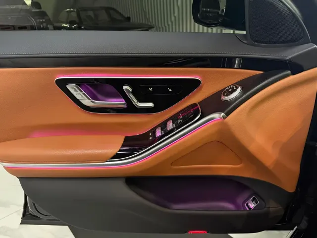 Mercedes-Benz S-Class — Фото автомобиля 24