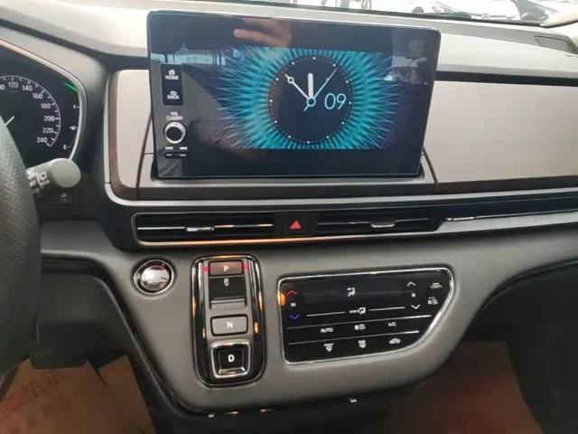 Honda Odyssey — Фото автомобиля 12
