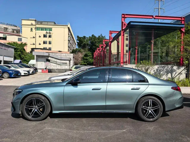 Mercedes-Benz E-Class — Фото автомобиля 9