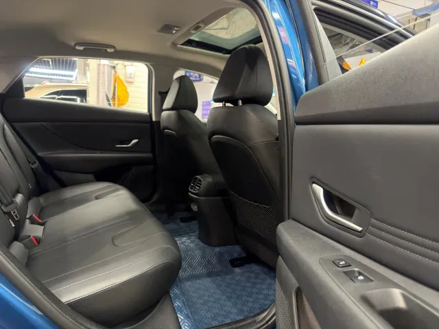 Hyundai Elantra — Фото автомобиля 27