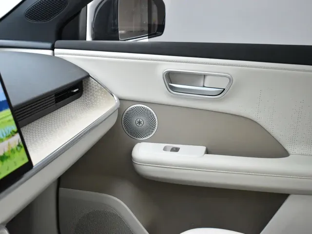 Toyota BoZhi 3X — Фото автомобиля 15