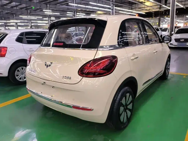Wuling Bingo — Фото автомобиля 4