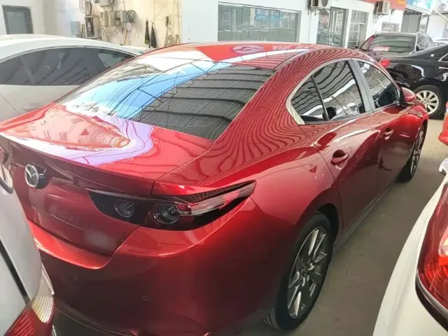Mazda Axela — Фото автомобиля 6
