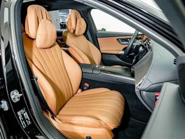 Mercedes-Benz E-Class — Фото автомобиля 19