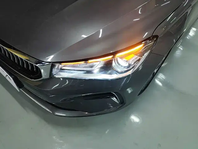 Geely Emgrand — Фото автомобиля 23