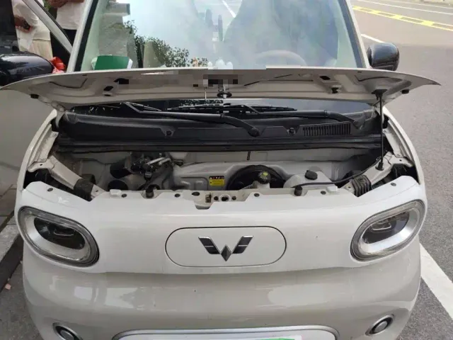 Wuling Hongguang Mini EV — Фото автомобиля 16