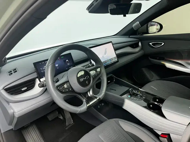 BYD Seal 06 GT — Фото автомобиля 8