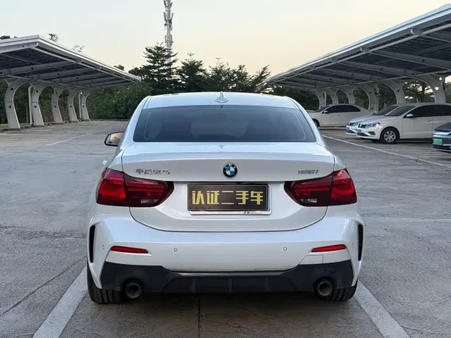 BMW 1 Series — Фото автомобиля 14