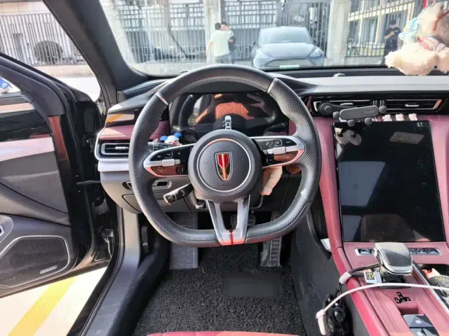Hongqi H5 — Фото автомобиля 6