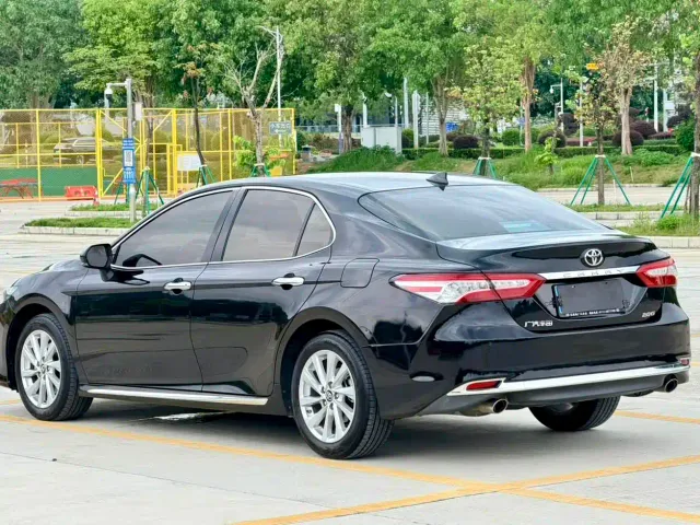 Toyota Camry — Фото автомобиля 6