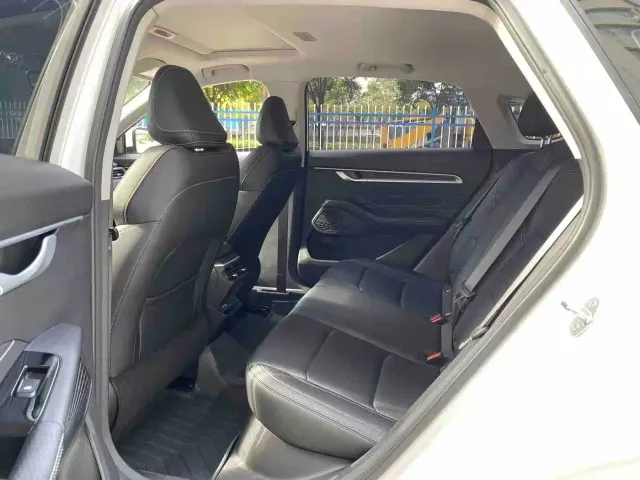 Geely Emgrand — Фото автомобиля 7