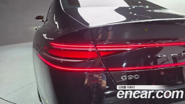Genesis G90 Бензин 3.5 турбо AWD — Фото автомобиля 22