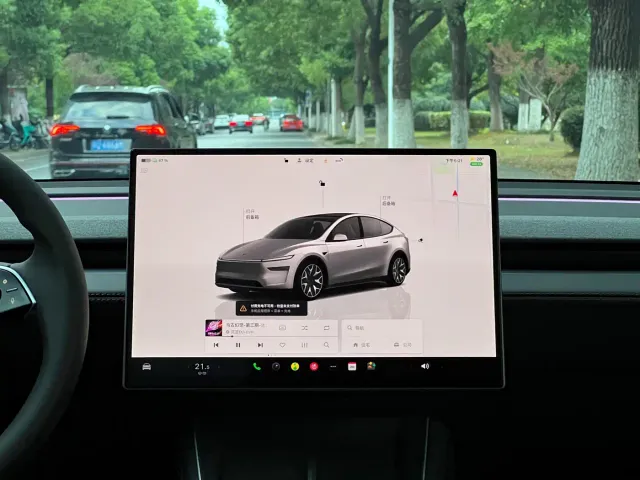 Tesla Model Y L 2025 Facelift Long Range AWD — Фото автомобиля 18