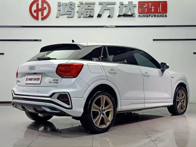 Audi Q2L — Фото автомобиля 4
