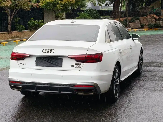Audi A4L — Фото автомобиля 13